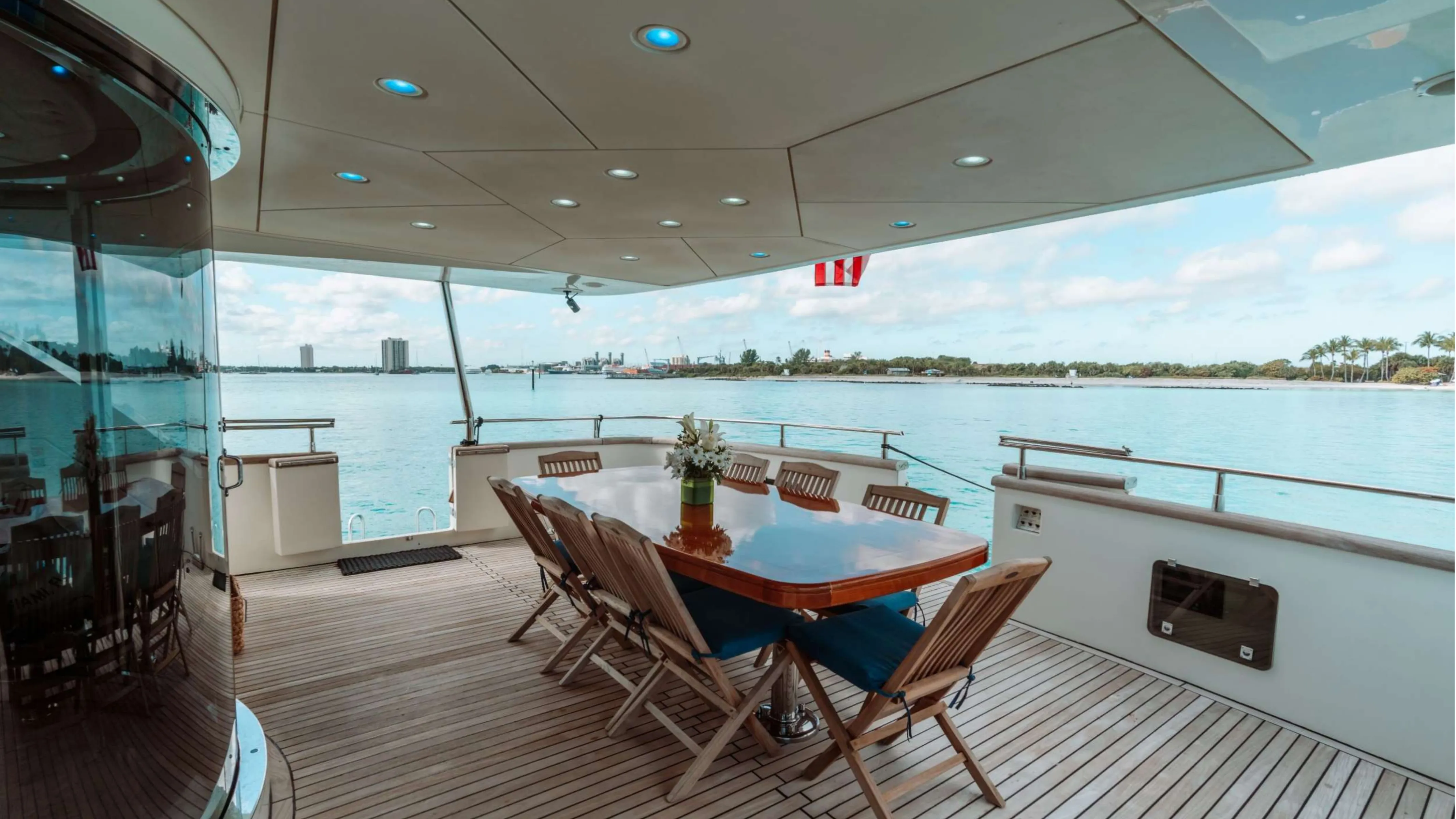 Motor yacht interior